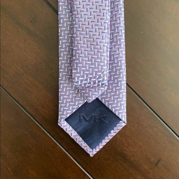 NEW MICHAEL KORS MENS NECKTIE FULL LENGTH - Picture 3 of 3